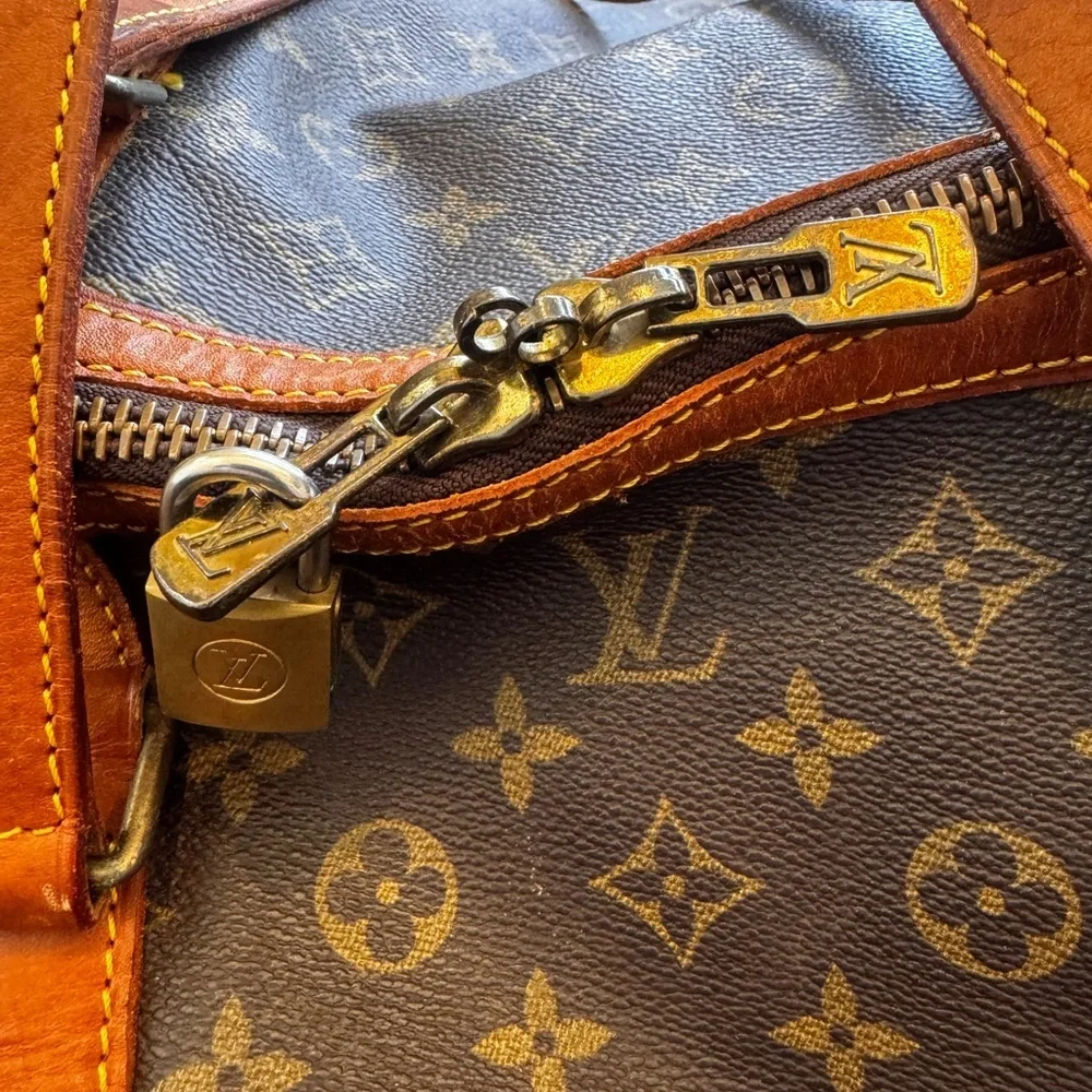 Louis Vuitton Monogram Keepall 55 travel bag